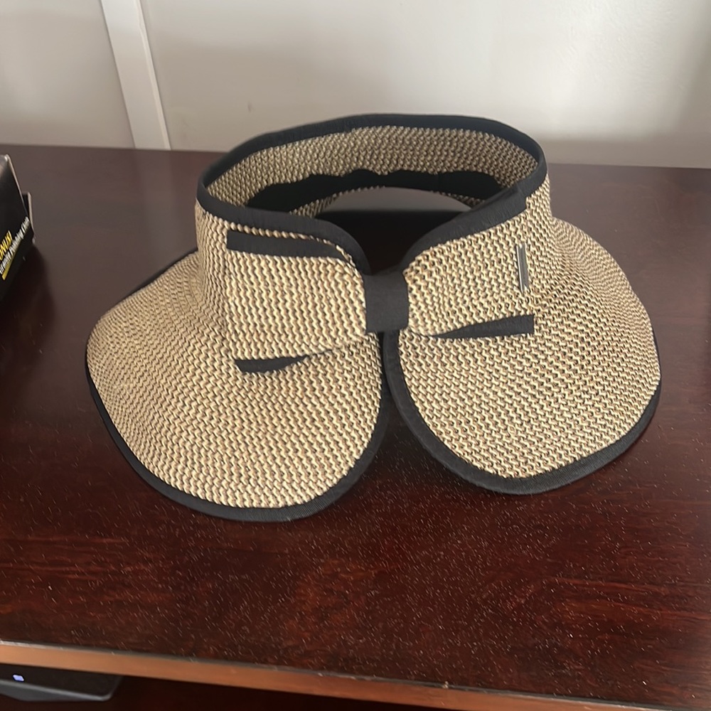 sun hat/visor - Picture 2 of 4